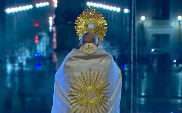 Praça São Pedro vazia durante a bênção urbi et orbis do Papa Francisco. 