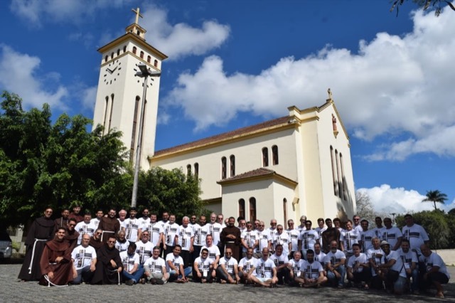 III Encontro Nacional de Irm&atilde;os Leigos Franciscanos: testemunho prof&eacute;tico diante dos grandes desafios da vida moderna